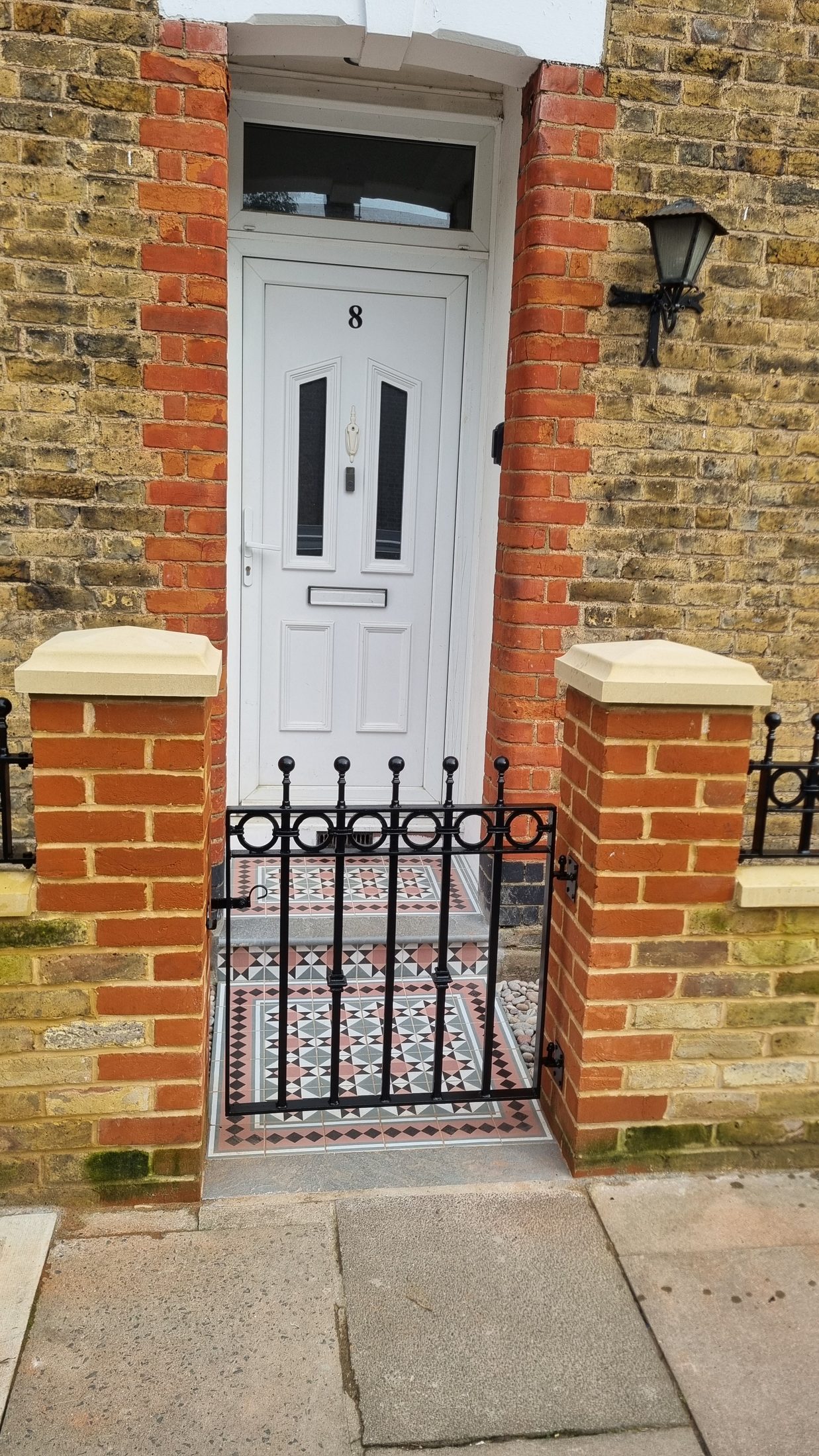 Cemetery Road — A Victorian front, taken back to first principles.